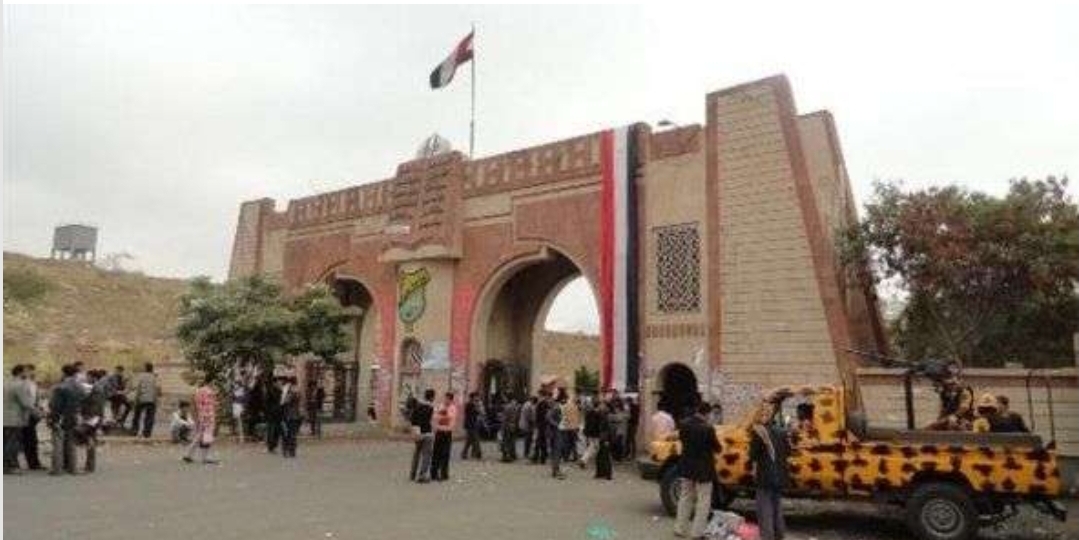 إنتهاكات جديده من قبل أفراد عصابة الهالك للحرم الجامعي  