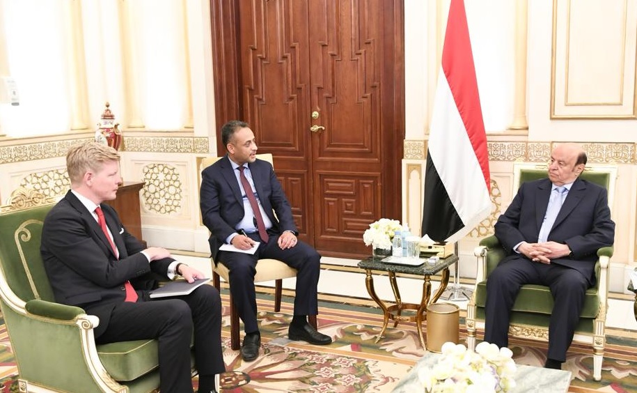 الرئيس اليمني يستقبل المبعوث الاممي ويؤكد حرصه على السلام القائم على المرجعيات الثلاث