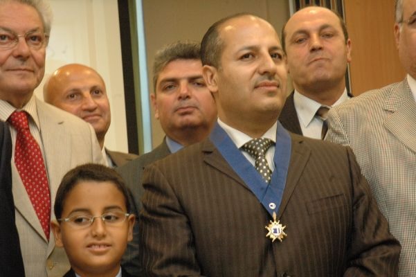 وفاة أشهر عالم يمني بفيروس كورونا 