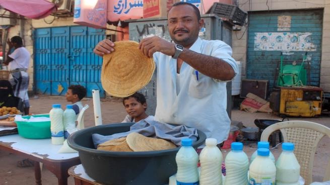 %80 من عمال اليمن على رصيف البطالة