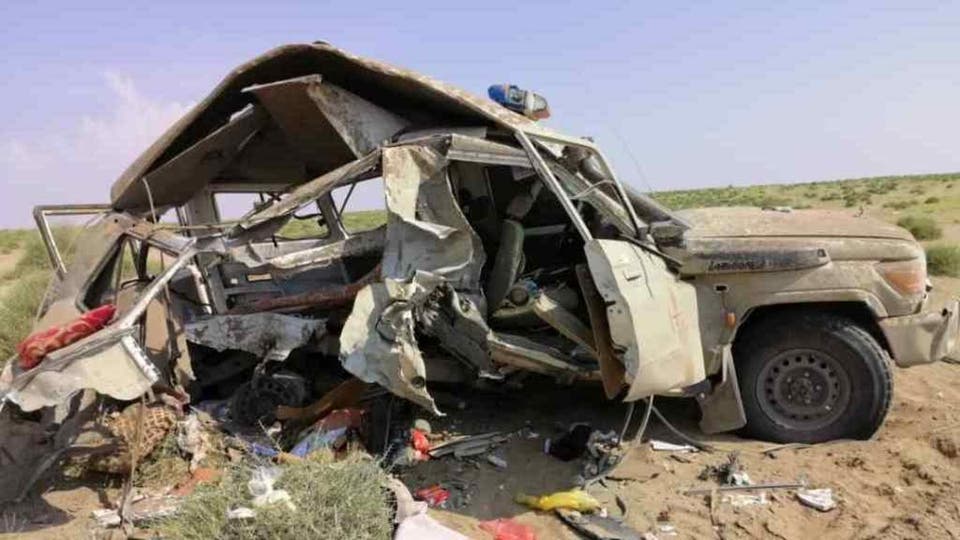 قتيل وجرحى في انفجار لغم حوثي بسيارة إسعاف 