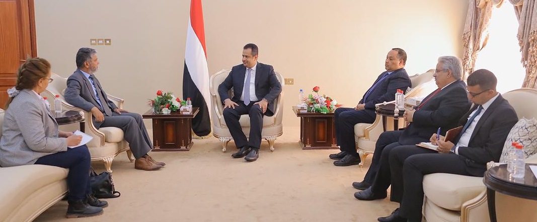 الحكومة: تجزئة الحوثيين لـ"اتفاق السويد" بشأن الحديدة يهدد مسار السلام 