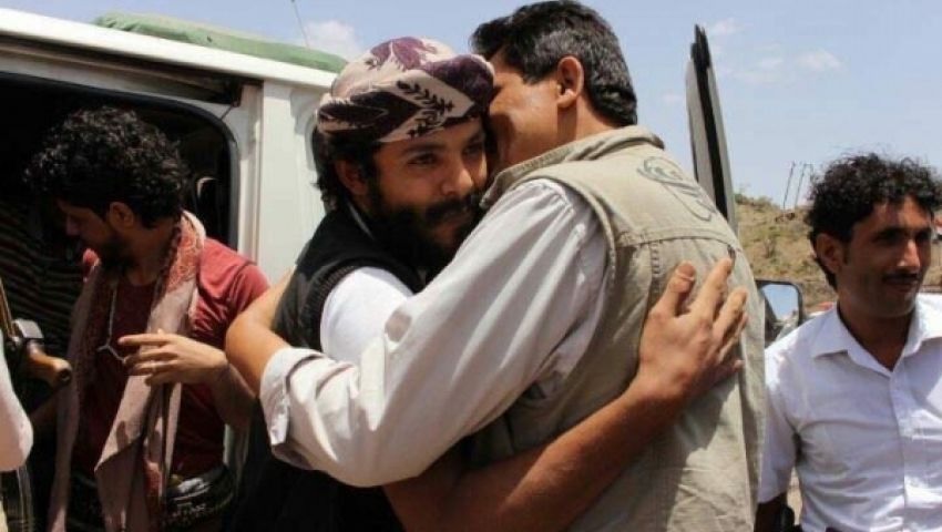 القوات الحكومية وميليشيا الحوثي تتبادلان 28 أسيراً في مأرب عبر تفاهمات محلية