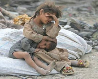 شاهد...صورة مع التحية إلى العالم التقطت في حضرموت تختصر مأساة اليمنيين 