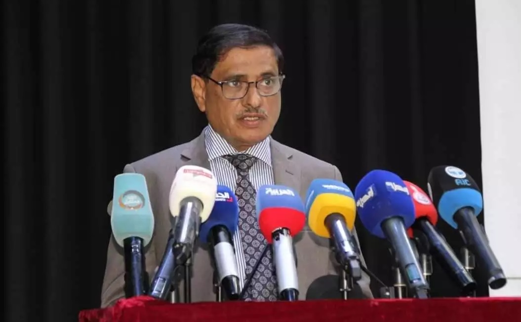 محافظ حضرموت يكشف عن "عمل كبير" ستنفذه السلطة المحلية ويدعو التجار إلى تقبّله "بصورة استثنائية" 