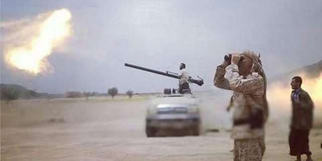 مدفعية الجيش تقصف مواقع المليشيا الحوثية في خب والشعف بالجوف التفاصيل 
