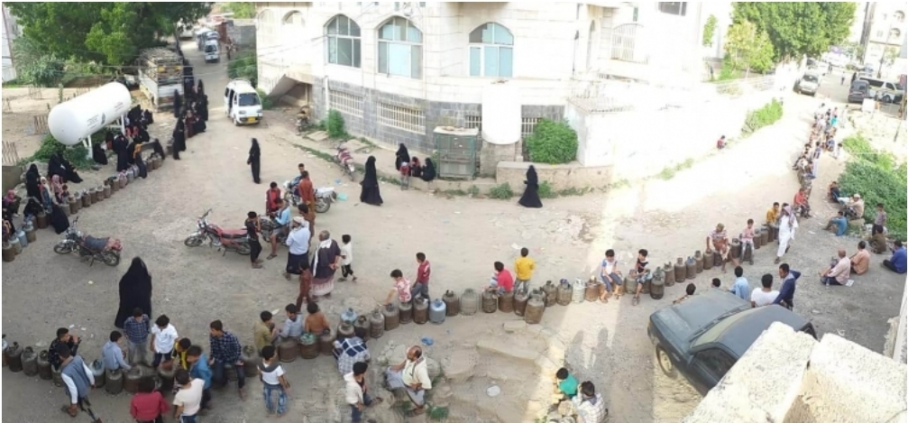 موعد إستلامها سيكون بعد الأضحى..  تعز تشكو من انعدام الغاز