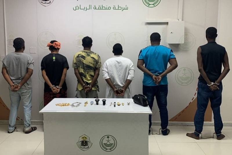 السعودية تضبط 8 بينهم خمسة يمنيين ارتكبوا حوادث سطو