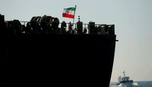 إيران تزعم احباط محاولة قرصنة على ناقلة نفط تابعة لها قبل دخولها مضيق باب المندب