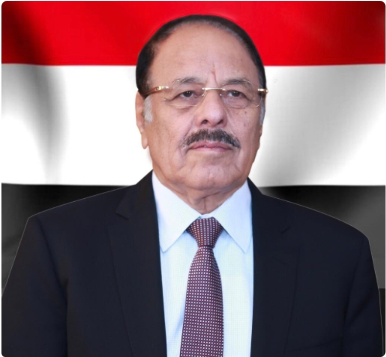 نائب رئيس الجمهورية بعد عودته من قطر يتفقد مدينة شبوه ومقاتليها
