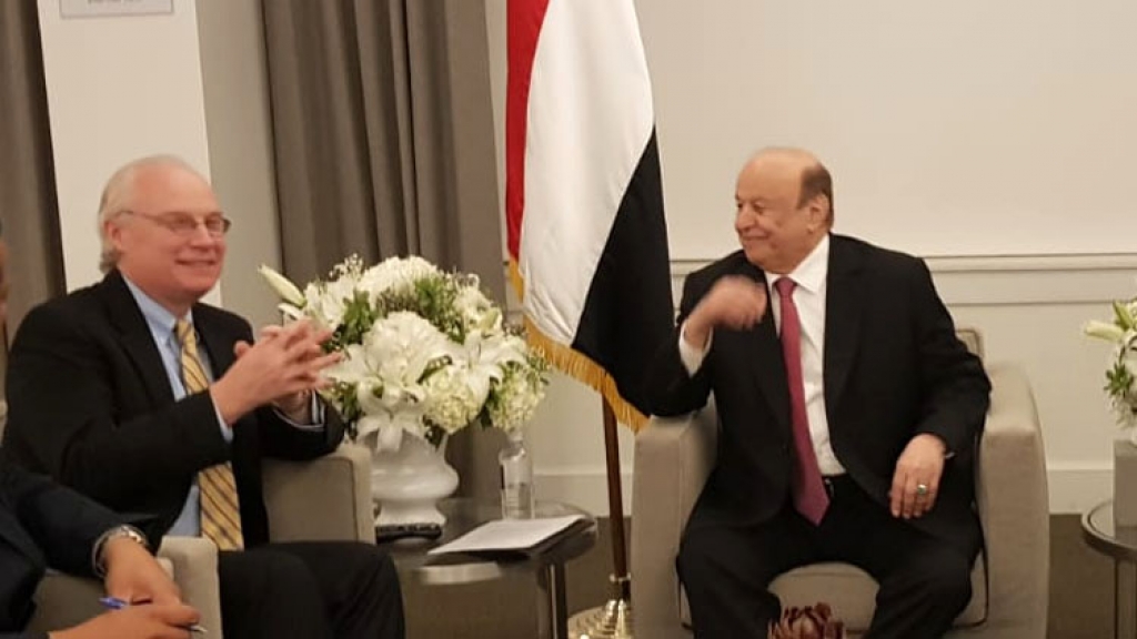 بعد تعيينه كأول مبعوث أمريكي لليمن.. من هو "ليندركينغ" وما موقفه من مليشيا الحوثي وإيران؟!
