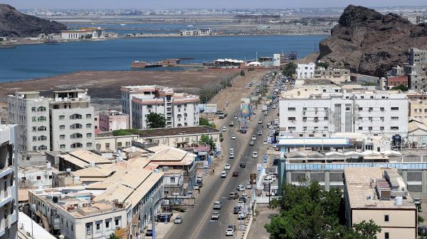 على قطعة سلاح.. نجل قائد معسكر جبل حديد يقتل مواطناً ويلوذ بالفرار - تفاصيل