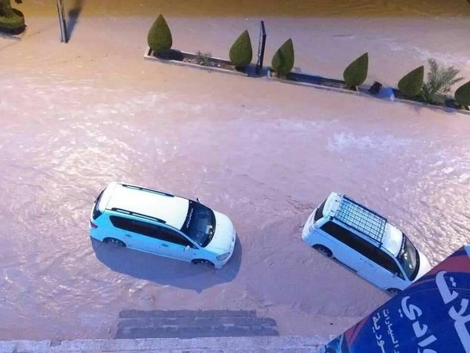 أمطار غزيرة تجتاح محافظة حضرموت (فيديو)