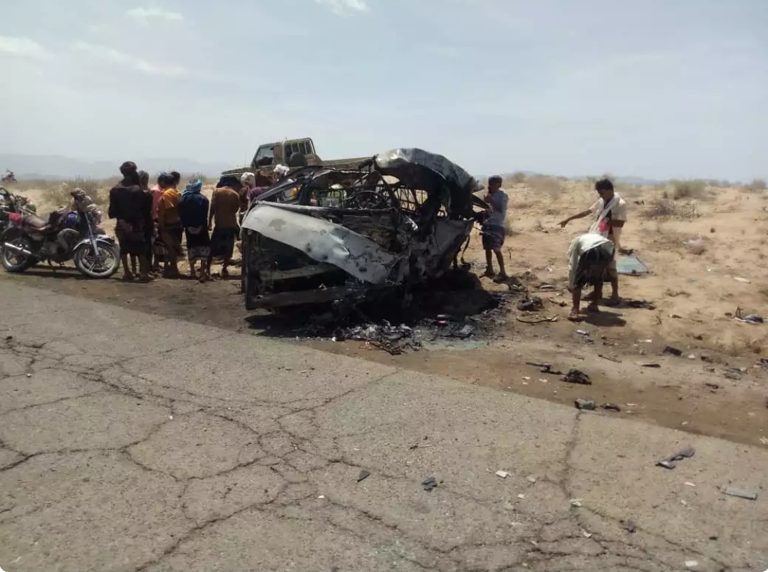 مصرع 8 من أسرة واحدة #حادث مروري مروّع صباح اليوم في طريق عدن ( أسماء الضحايا)