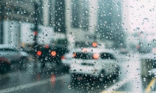 فلكي يمني يتوقع هطول أمطار متفرقة تصل إلى الغزيرة خلال الأيام المقبلة