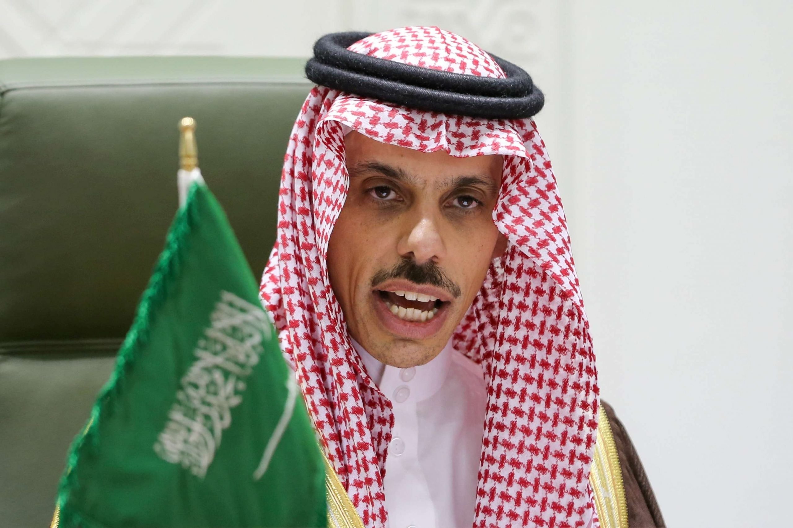 الخارجية السعودية: بات واضحا أن الحوثيين يفضلون الحل العسكري