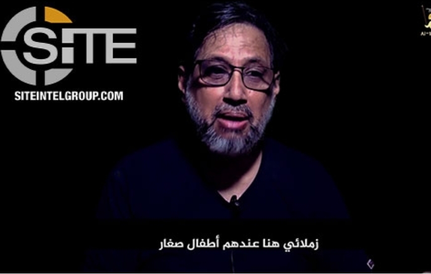 ال-ق-اعدة تنشر فيديو مصور لموظف في الأمم المتحدة يناشد أمريكا برضوخ لطلبات الجماعة