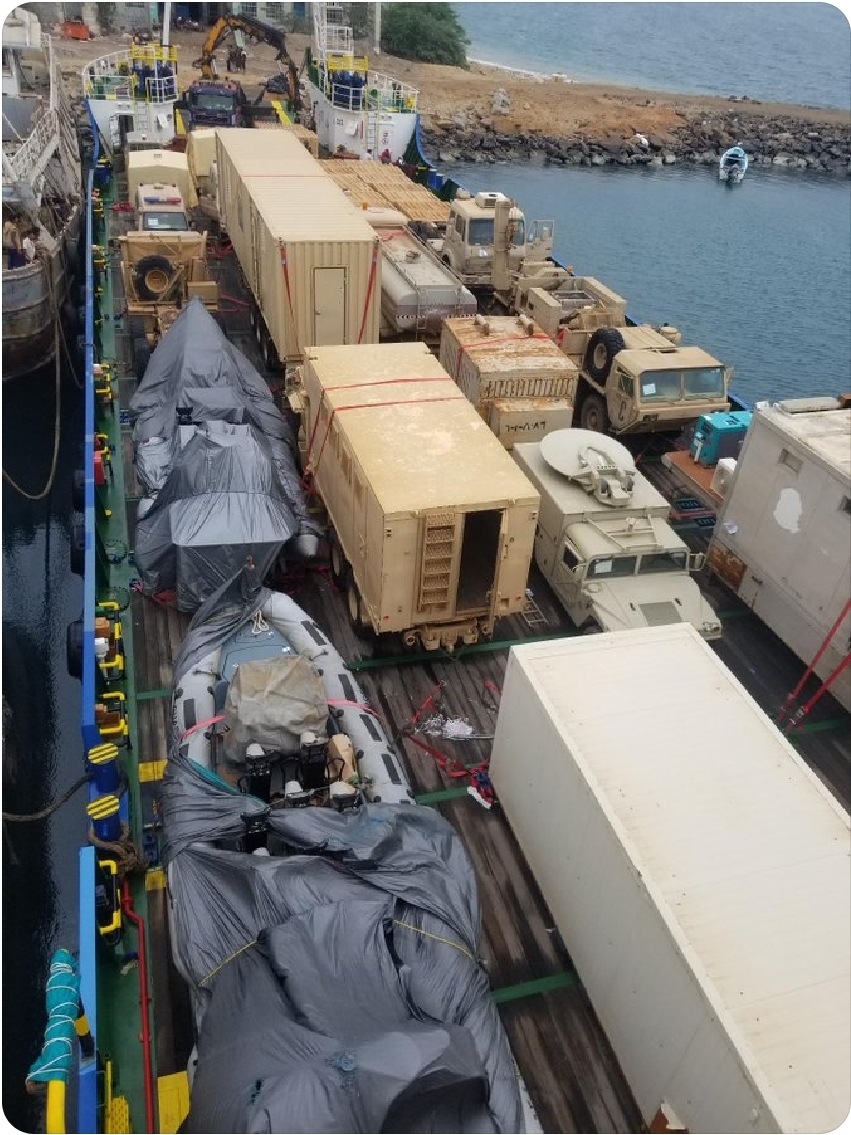 بعد ساعة من تهديد التحالف العربي.. ”الحوثيون”يتراجعون ويعترفون بأن السفينة الاماراتية المختطفة ”تجارية”