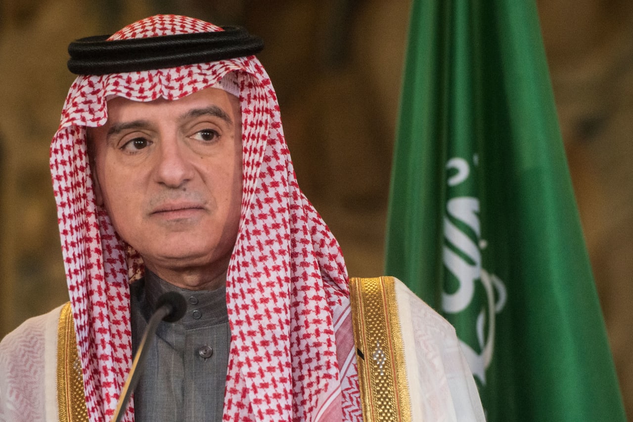 عادل الجبير يعلق على خطاب بايدن ويذكر بتحرير الكويت ومحاربة داعش والقاعدة
