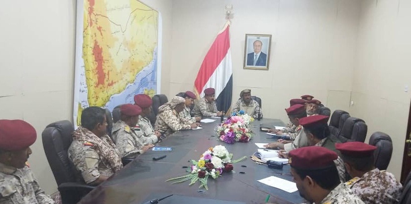 بن عزيز لـ"رؤساء الهيئات والدوائر بوزارة الدفاع": المرحلة لا تحتمل التقصير