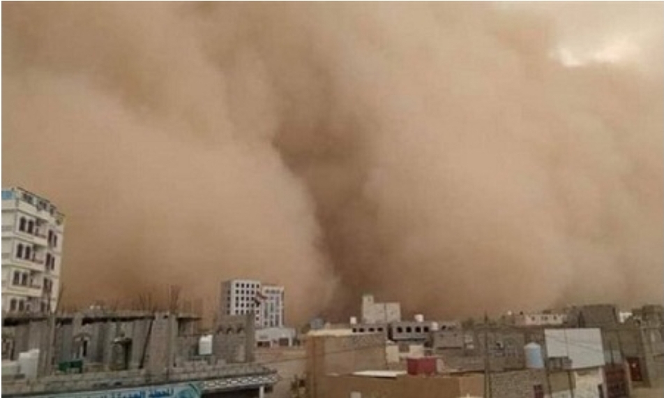 قتلى وجرحى مدنيين بصاروخ بالستي استهدف حي سكني شمالي مارب..من بينهم طفلة متفحمة في مشهد مؤلم
