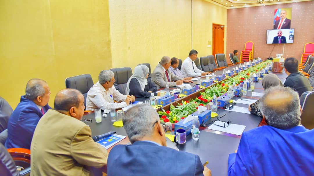 الزبيدي: الانتقالي قدم خطة بشأن إعادة التموضع العسكري وتم الاتفاق حول الكثير منها