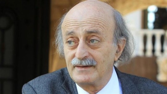جنبلاط مهاجما تصريحات وزراء لبنان بشأن حرب اليمن: عبثية