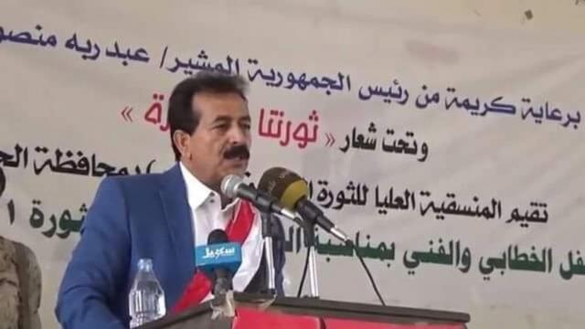 ”العواضي” يكشف عن نتيجة لقاء جمعه بالعميد طارق صالح وموقفه من الشرعية وعلاقته بـ” الانتقالي”