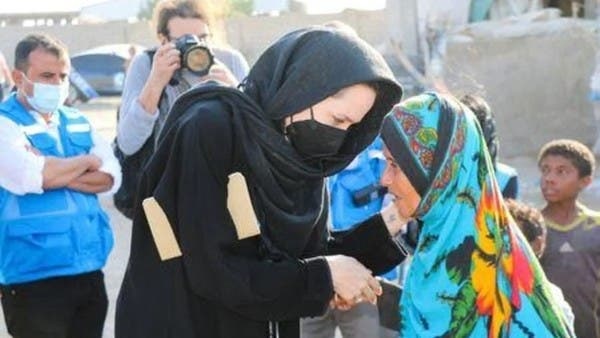 ضجة واسعة إثر تسريب صورة جواز إنجلينا جولي من قبل إدارة أمن مطار عدن
