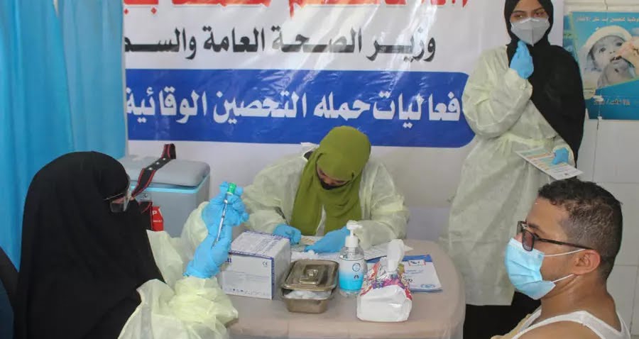 الصحة اليمنية تكشف عدد المواطنين الحاصلين على لقاح كورونا خلال 50 يوماً 