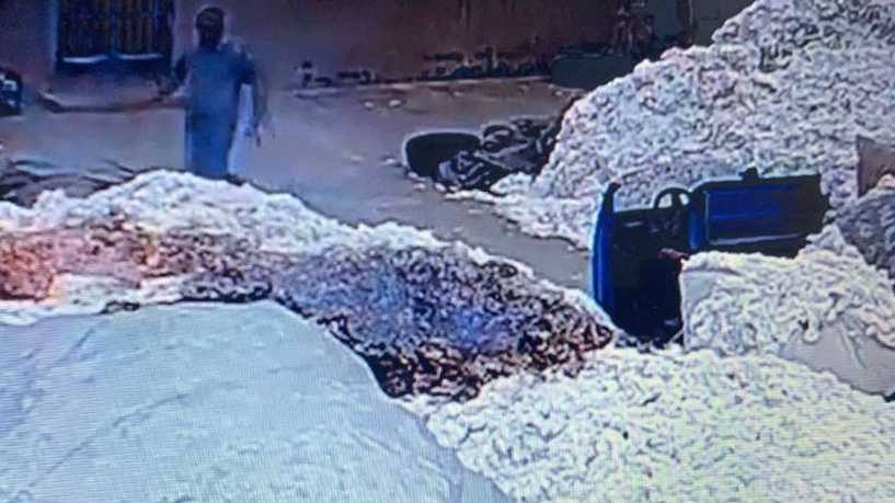 خطأ غبي لعامل صيني يدمر إنتاج مصنع بأكمله (فيديو)