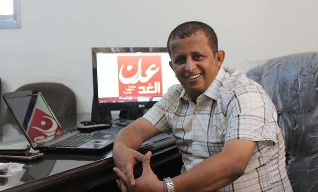 بن لزرق يحذر هذه الشريحة من ركوب السيارات الفارهة في عدن