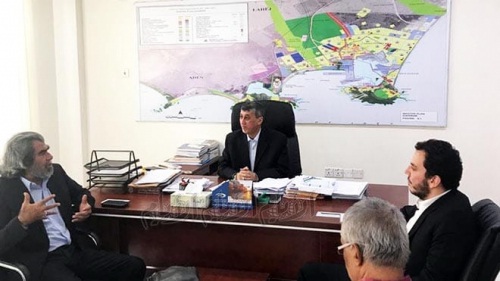 رئيس غرفة تجارة عدن: 2000 دولار كلفة نقل حاوية واحدة من عدن إلى صنعاء