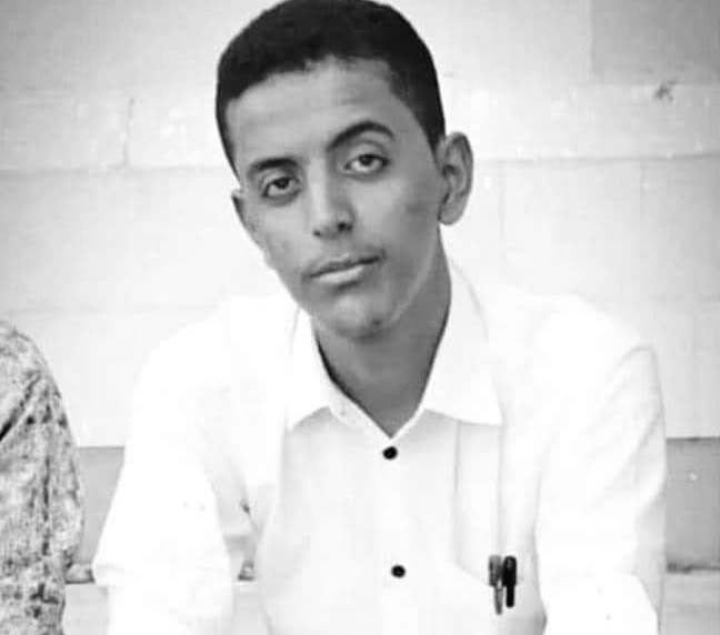 وفاة إعلامي متأثراً بإصابته في انفجار سيارة مفخخة استهدفت محافظ عدن