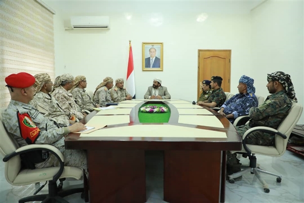اجتماع عسكري أمني في مأرب برئاسة العراده: العدوان سيُقابل بكل حزم وقوة