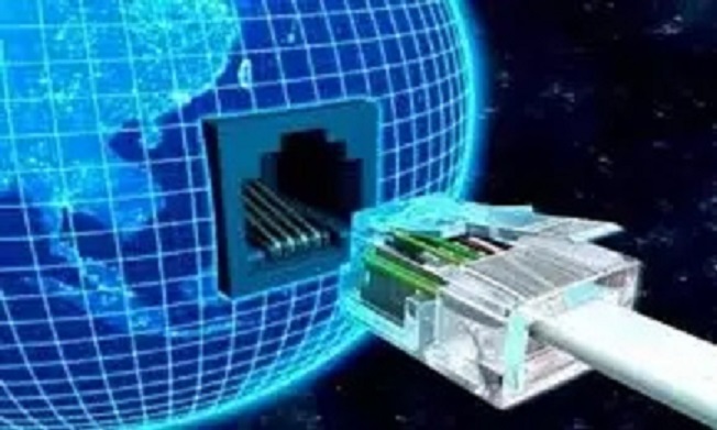 منصة حقوقية: الحوثي يتجسس على الاتصالات