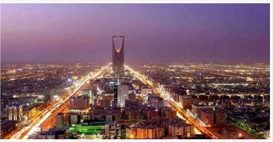 أول رد من أمير سعودي على أصوات الإنفجارات التي دوت اليوم في سماء المملكة"ماذا قال؟ 