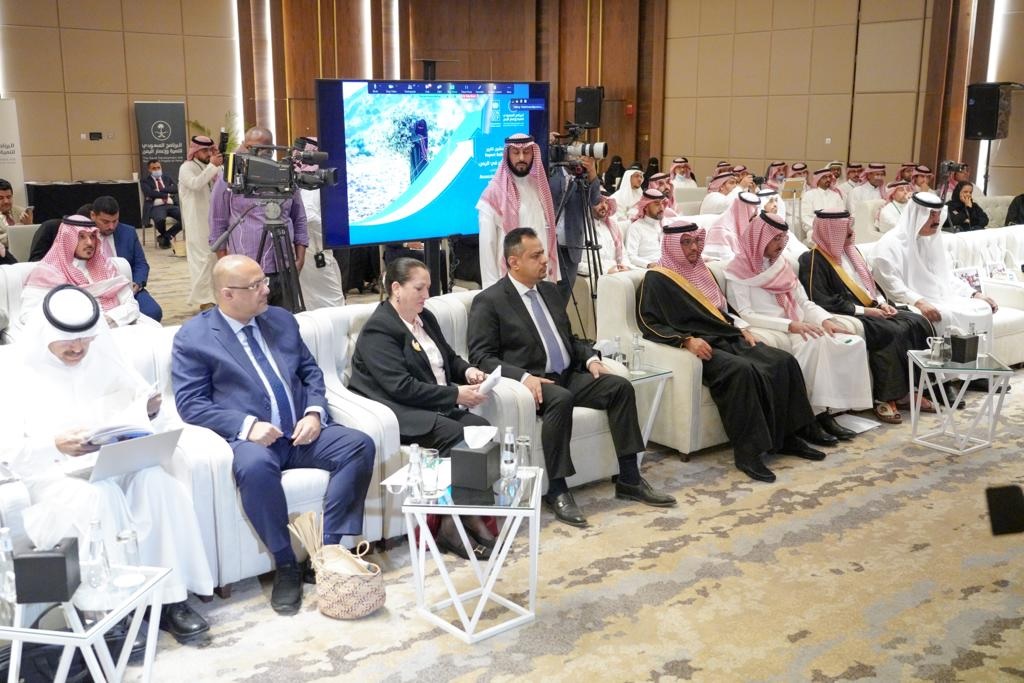 تقرير دولي يكشف عن معلومات صادمة بشأن اليمن.. ورئيس الحكومة: ليس أمامنا إلا الصمود