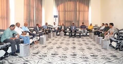 محافظ حضرموت يناقش ترتيبات إطلاق مهرجان البلدة السياحي