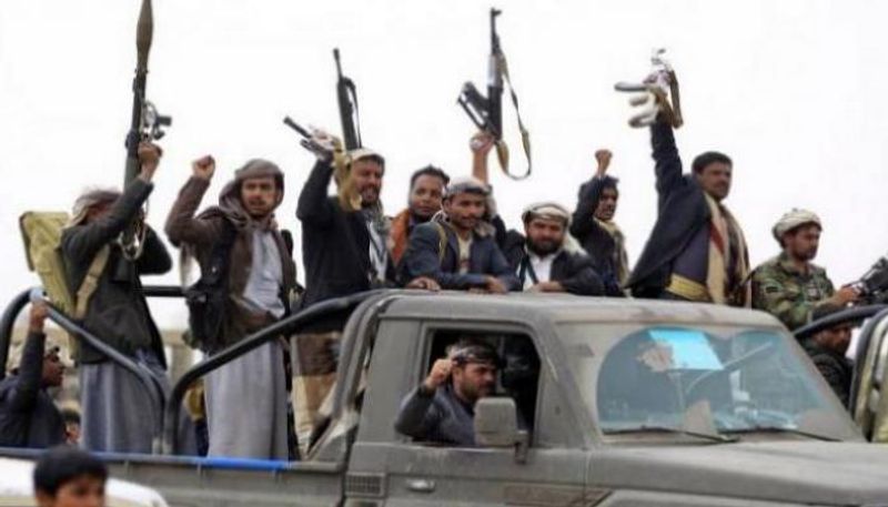 مليشيا الحوثي تصدر عدة بطائق شخصية لقياداتها بأسماء مختلفة