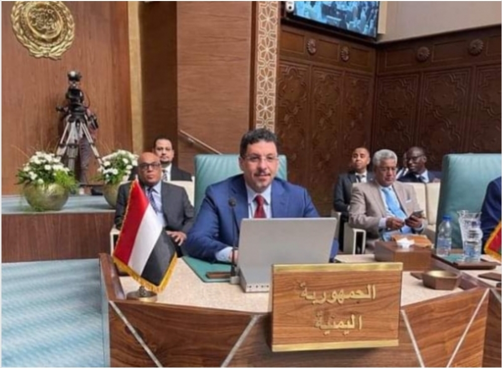 وزير الخارجية اليمني يطالب لبنان بإغلاق قناتي تابعة للمليشيا تبث من أراضيها محذر لهم بلادكم المتضرر الأول 