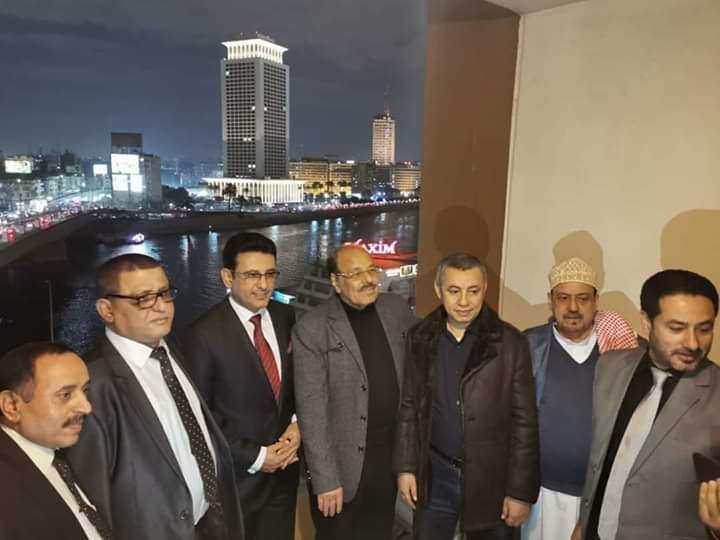 صورة لـ"علي محسن الأحمر" في مصر تشعل مواقع التواصل