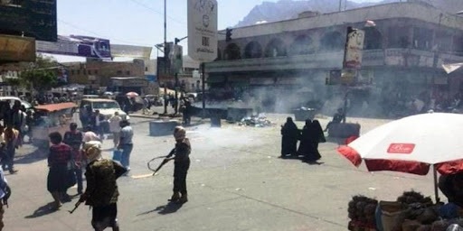 إصابة شابة إثر اشتباكات بين مسلحين جنوب غرب اليمن