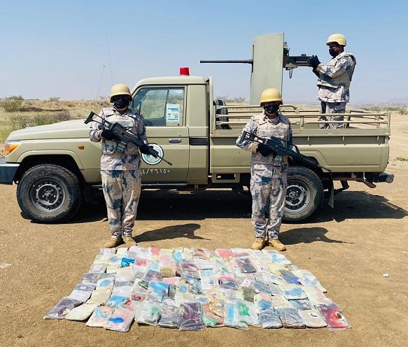 السعودية تحبط تهريب حشيش ومخدرات وقات وتضبط 78 متهما بينهم 26 يمنيون