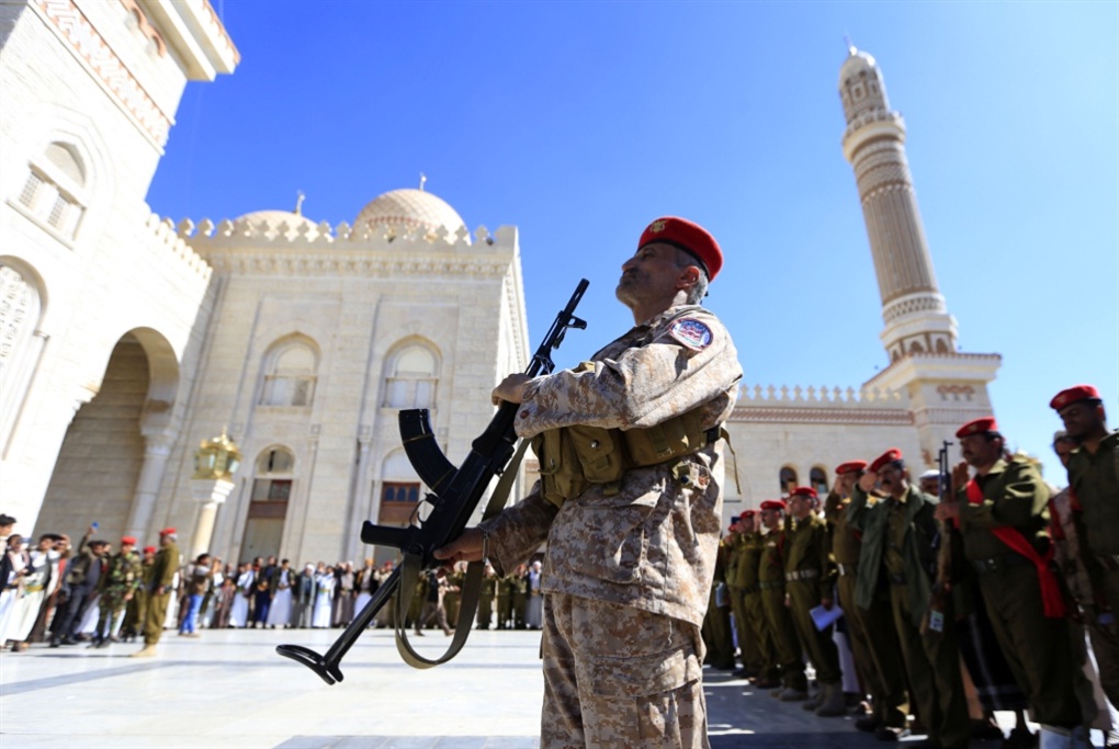 خارجية الحوثيين تتلقى 60 طلباً من قيادات في الشرعية للعودة إلى صنعاء (صحيفة)