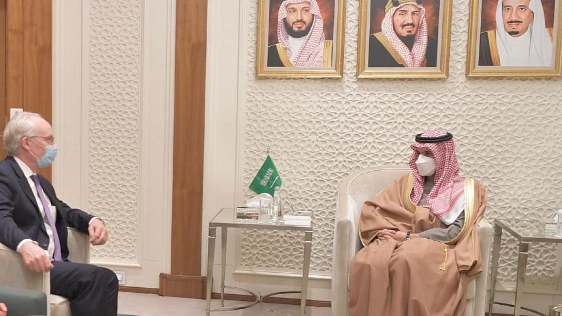 على وقع هجوم حوثي.. مبعوث واشنطن إلى اليمن يبدأ تحركاته من الرياض 