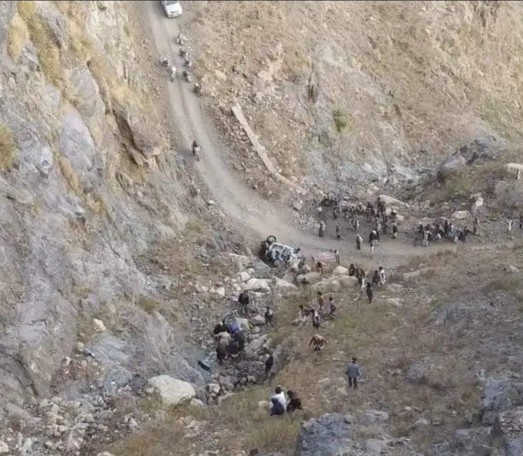 مأرب...حادث مروع يودي بحياة سبعة أفراد من أسرة واحدة ونجاة طفلة 