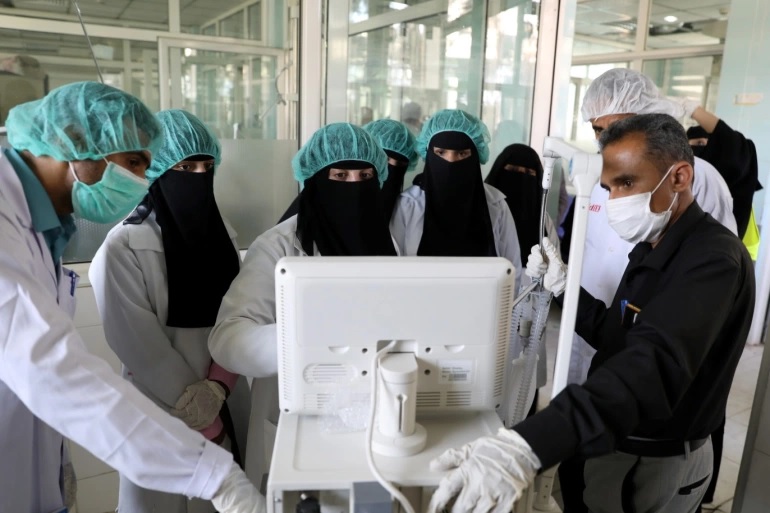 الصحة اليمنية تعلن دخول البلاد موجة ثالثة من تفشي كورونا