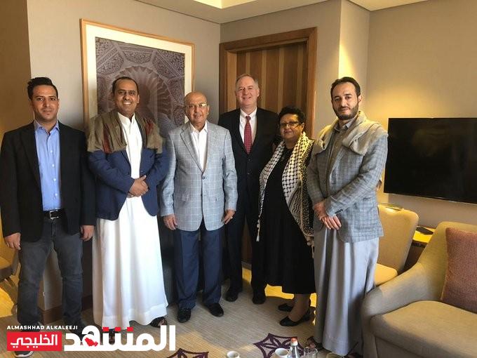 السفير الأمريكي يلتقي قيادات مؤتمرية في مسقط وتغريدة توضح التفاصيل
