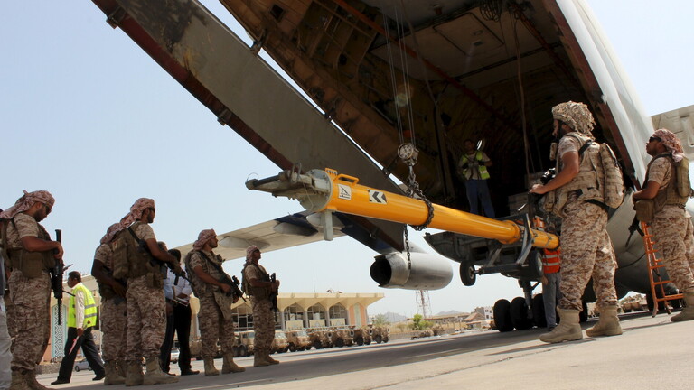 التحالف يكشف سبب مغادرة قوات إماراتية وسودانية عدن وقاعدة العند